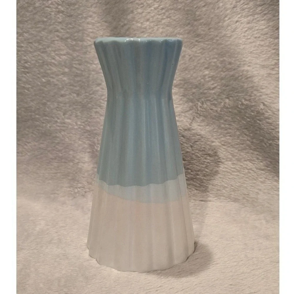 Modern Blue and White Three Tone Fluted Ceramic Bud Vase Ribbed‎ Accent 5.5